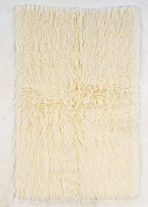 Linon White Shag Wool Rug