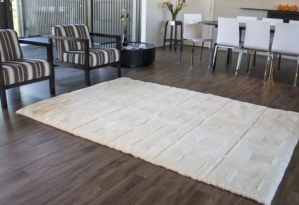 Bowron White Sheepskin Oddly Shaped Rug 3