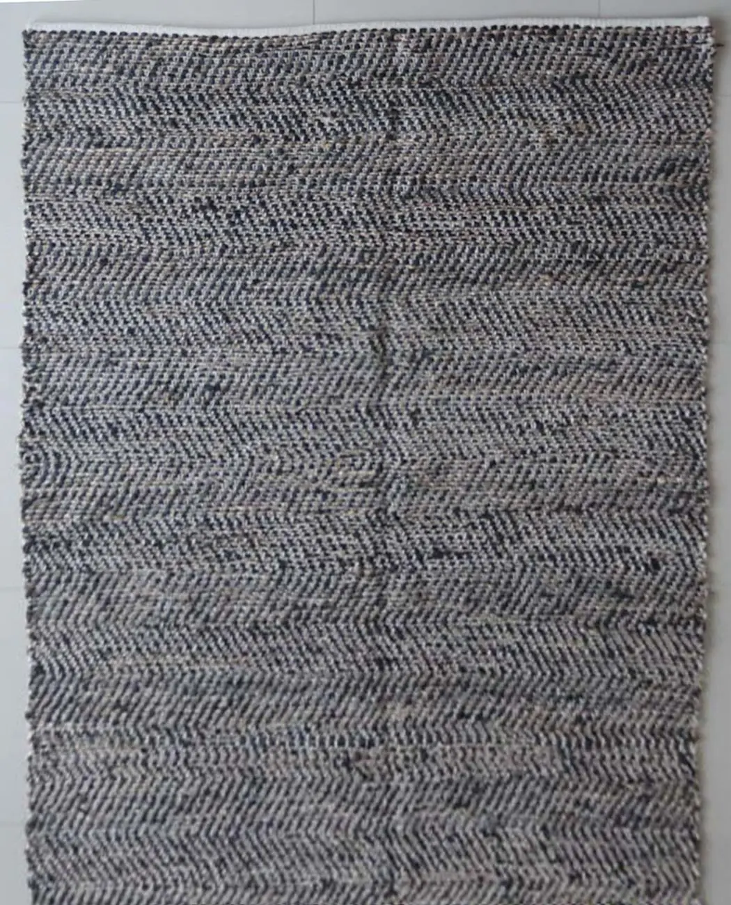 Modern Loom Tenola TEN-37601 Gray Leather Natural Fiber Rug