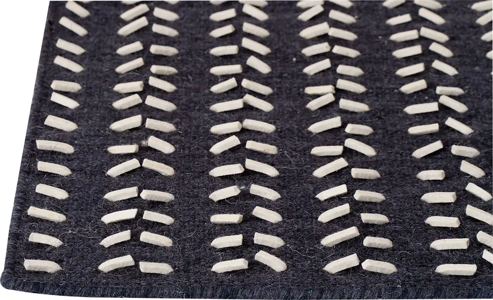 Modern Loom Black Hilo Flatweave Rug