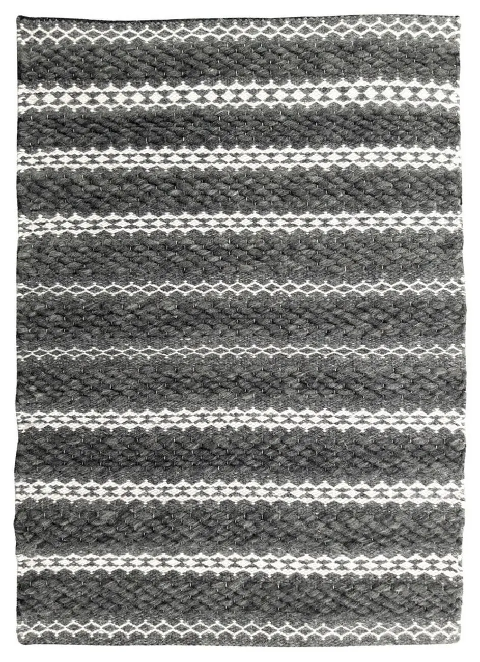 Kaerasta Gray Ivory Felt Shag Rug